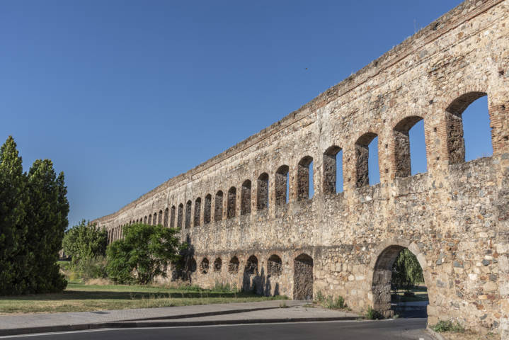 Badajoz - Mérida 101 - Merida - Acueducto de San Lázaro.jpg